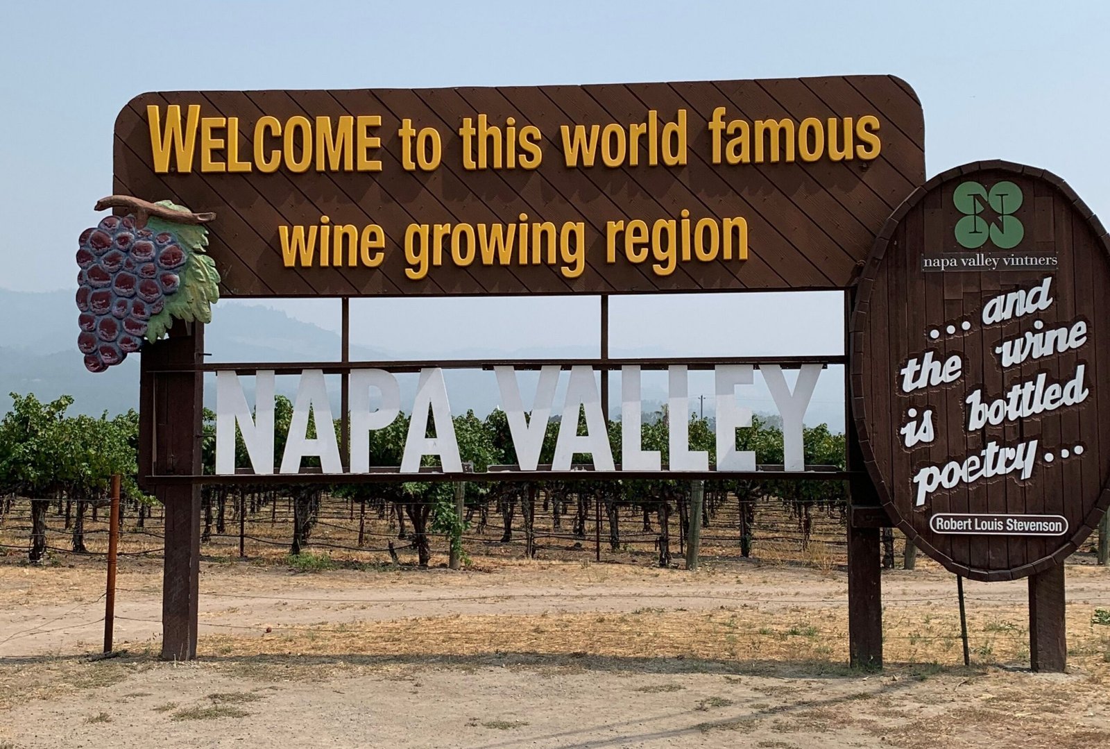 Calistoga Airport Shuttle – Comfortable Airport Transportation in Napa Valley Calistoga Airport Shuttle providing reliable transportation through Napa Valley vineyards